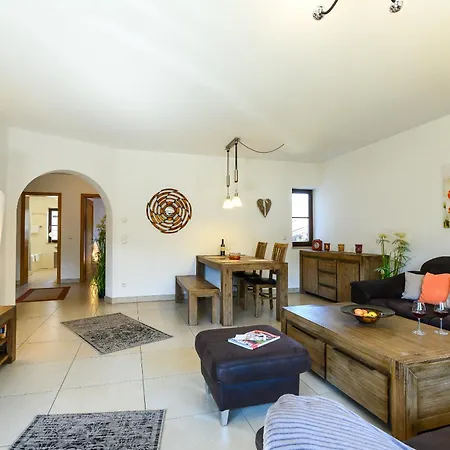 Alpen-residence דירה